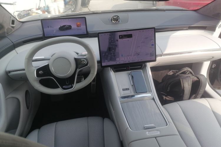 Used Hima Luxeed S7 2025 855 km Max