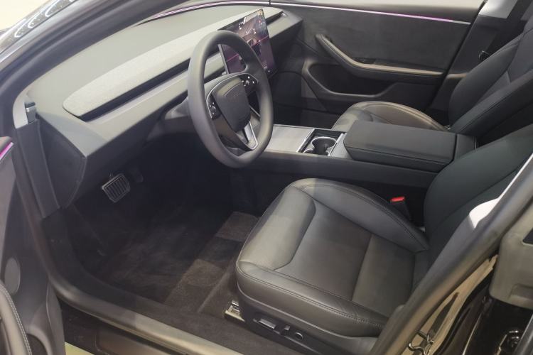 Used Tesla Model 3 2023 Long-Range All-Wheel-Drive Version