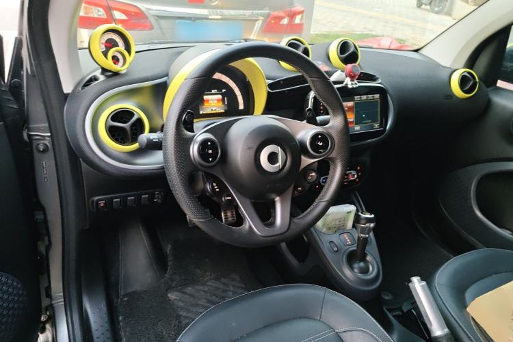 Used smart fortwo 2018 0.9T 66kW Convertible Brilliant Grey Special Edition China V Emission Standard
