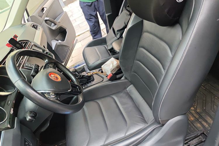 Used Volkswagen Tiguan L 2017 330TSI Automatic Two-Wheel Drive Luxury Edition Left Front Seat