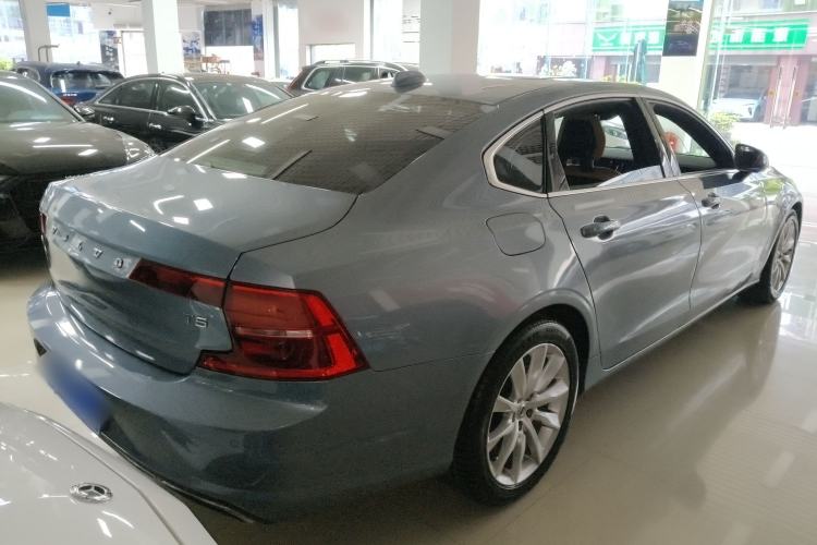 Used Volvo S90 2017 T5 Zhiyuan Edition
