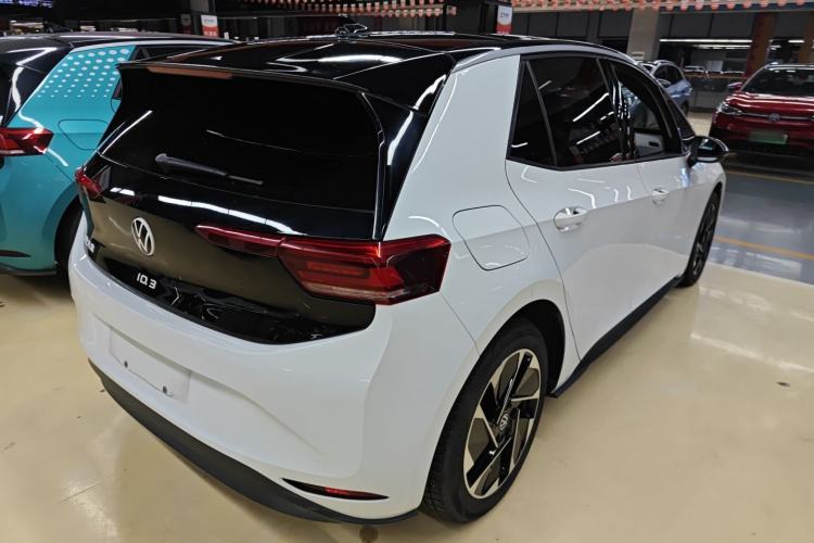 Used Volkswagen ID.3 2025 Smart Model Outstanding Oxygen Edition