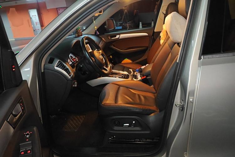 Used Audi Q5 2017 Plus 40 TFSI Technology Model
