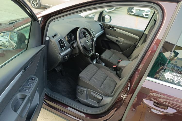 Used Volkswagen Sharan 2018 380TSI Comfort Edition 7-Seater
