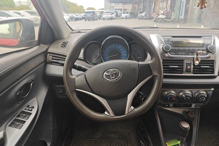 Used Toyota YARiS L Zhi Xuan 2014 1.5G Automatic Xuan Dong Edition Steering Wheel