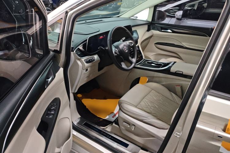 Used Buick GL8 2022 ES Landtrek 653T Comfort Edition
