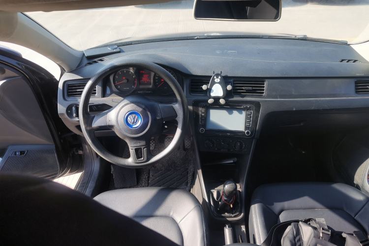 Used Volkswagen Santana 2015 1.6L Manual Fashion Edition