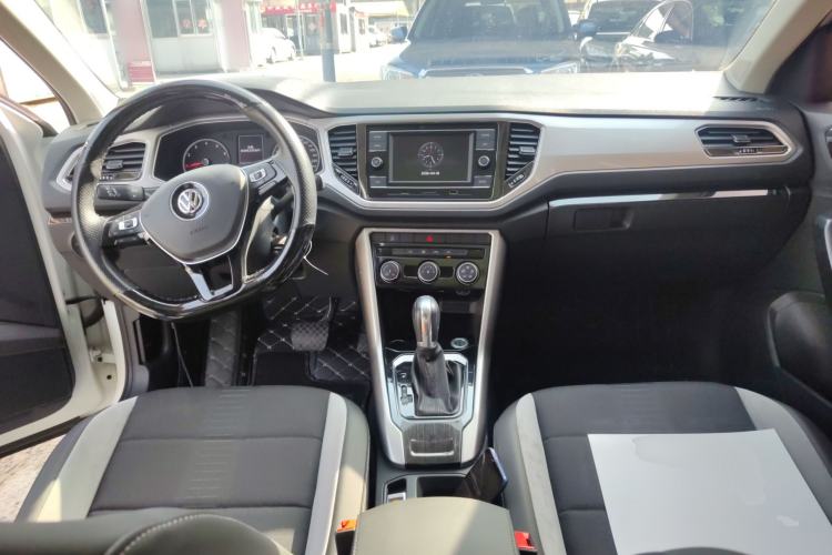 Used Volkswagen T-ROC 2019 230TSI DSG Two-Wheel-Drive Advanced Version China VI Standard
