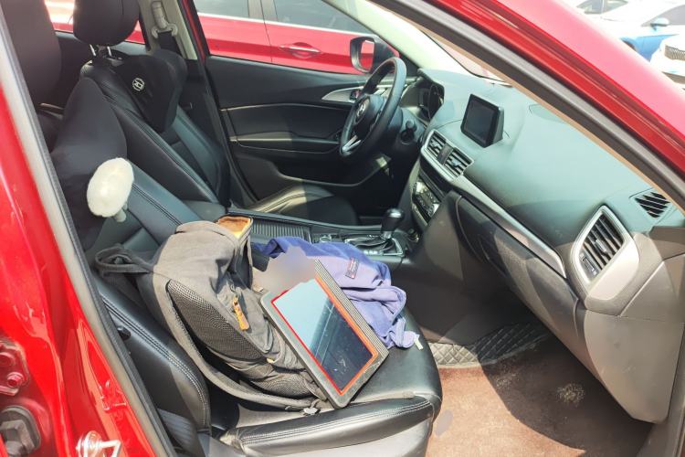 Used Mazda 3 Axela 2019 Cloud-Controlled Sedan 1.5L Automatic Luxury Model China VI Standard Right Front Seat