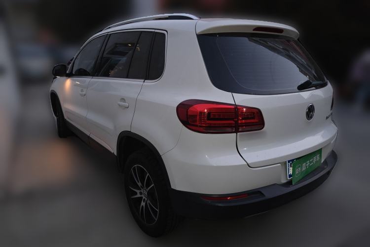 Used Volkswagen Tiguan 2015 1.8TSI Automatic Two-Wheel Drive Luxury Model Rear Left 45 Deg