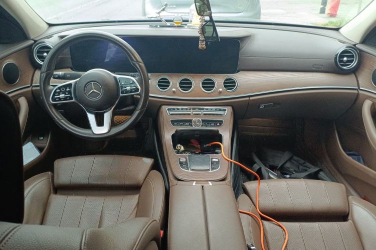 Used Mercedes-Benz E-Class 2019 E 260 L
