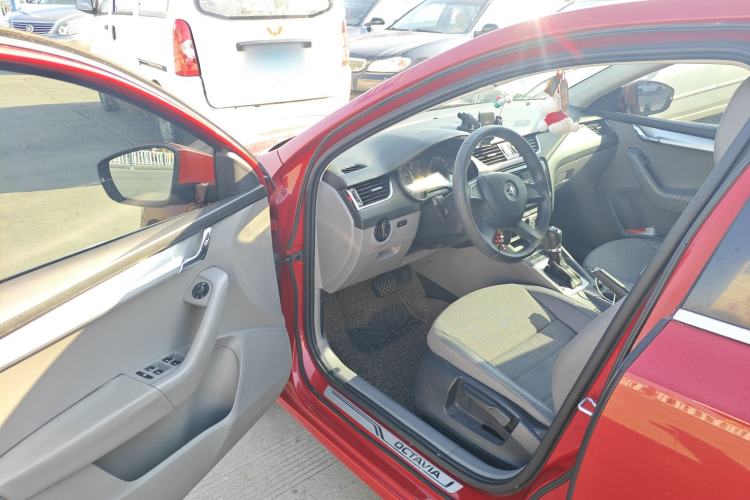 Used Skoda Octavia 2015 1.6L Automatic Yijie Edition