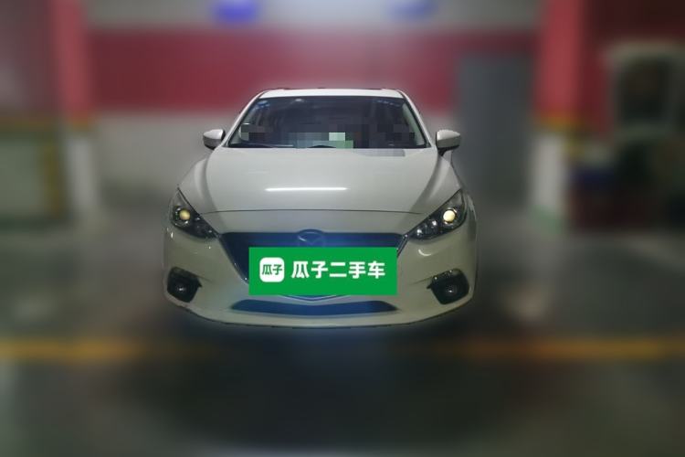 Used Mazda 3 Axela 2016 Sedan 1.5L Manual Luxury Model