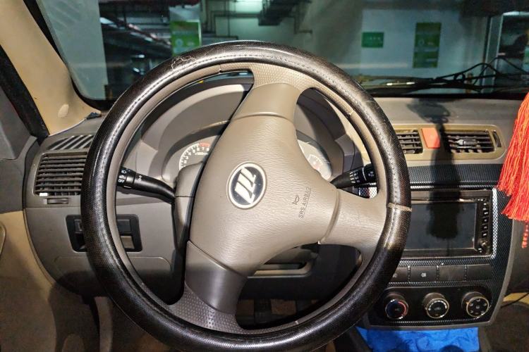 Used Lifan Auto 520 2011 520 Navigation Edition 1.3L Practical Model
