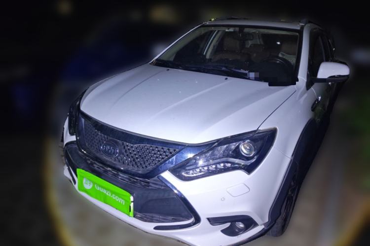 Used BYD Tang New Energy 2015 2.0T Four-Wheel-Drive Flagship Model