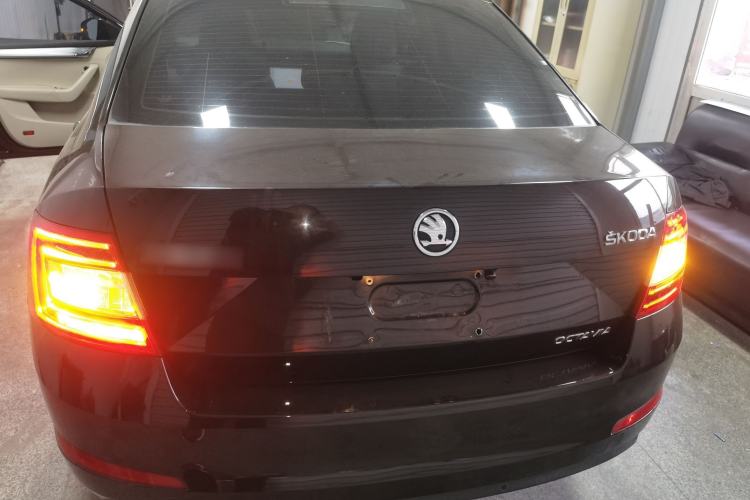 Used Skoda Octavia 2015 1.6L Automatic Yijie Edition
