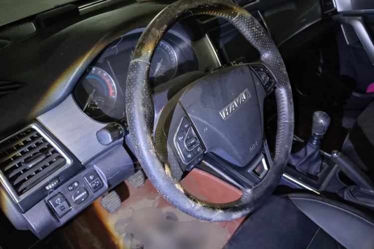 Used Haval H2 2016 Red Label 1.5T Manual Two-Wheel Drive Elite Model
