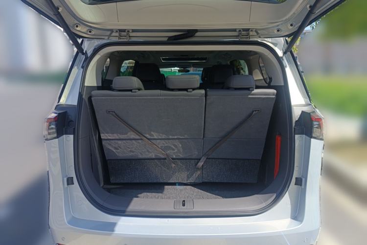 Used Buick GL8 New Energy 2025 Lushang First-Drive Edition 7-Seater Trunk