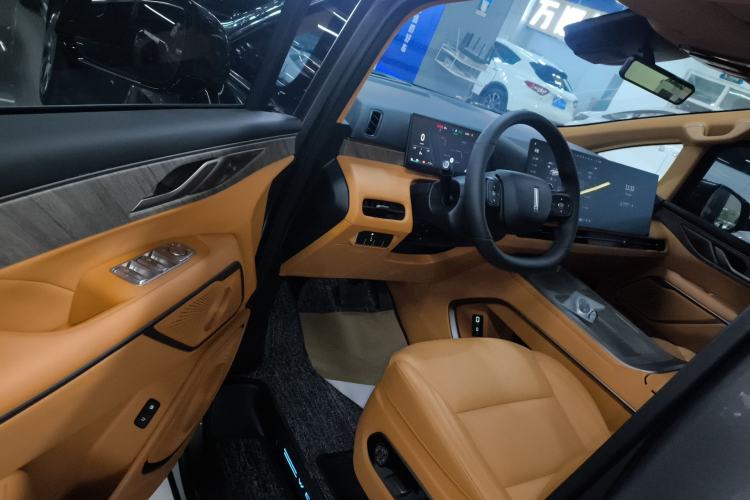 Used Wey Gaoshan 2025 Four-Wheel Drive Alpine 8
