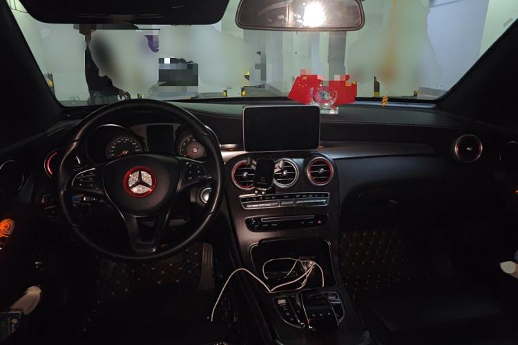 Used Mercedes-Benz GLC 2019 GLC 260 L 4MATIC Dynamic Model Center Console