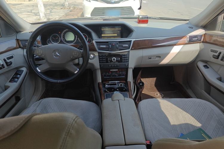 Used Mercedes-Benz E-Class 2011 E 300 L Elegant Model Center Console