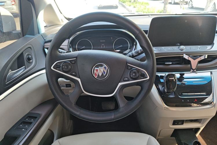 Used Buick GL8 2023 Land Executive Class Smart Enjoyment Model
