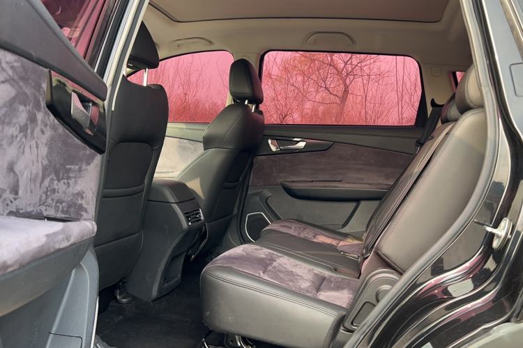 Used Sinotruk VGV U70 2020 1.5T Automatic Smart Luxury 7-Seater