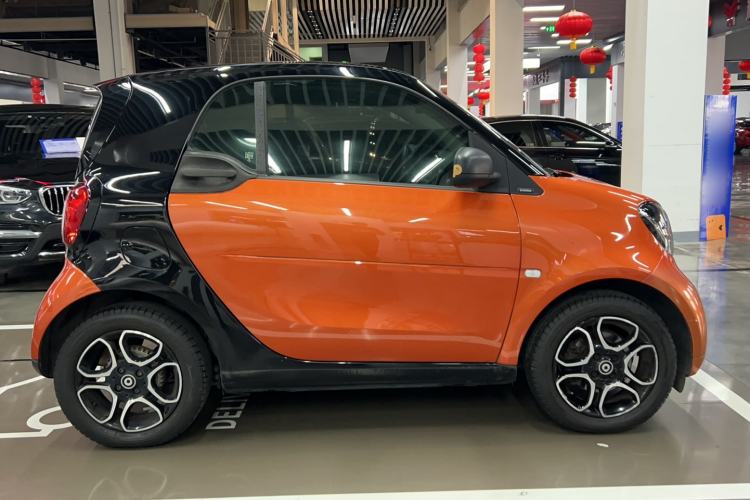 Used smart fortwo 2019 0.9T 66kW Hardtop Engine Version China VI Emission Standard Exterior 2