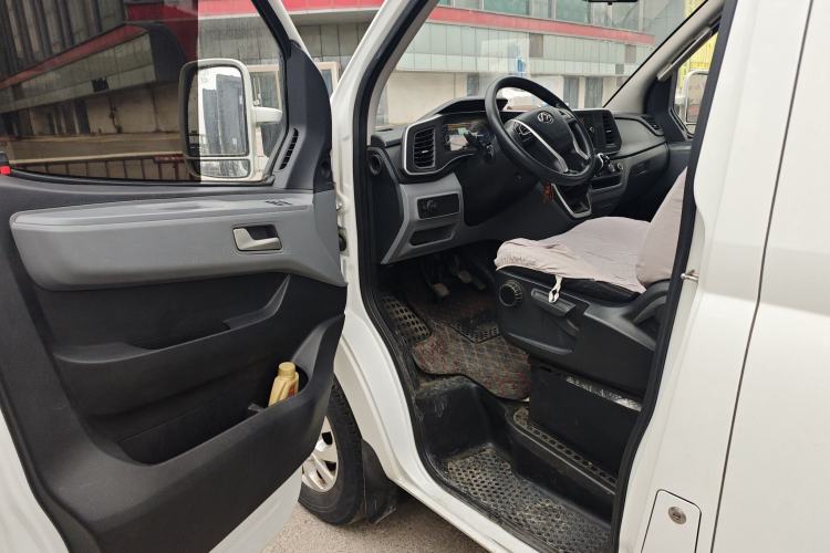 Used SAIC MAXUS Xintu V80 2021 2.0T PLUS Manual All-Around King Short Wheelbase Mid-Roof Variant—5/6/7/8/9-Seater