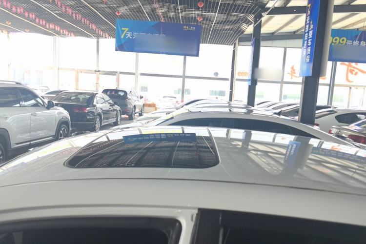 Used Geely Auto Vision 2019 Upgraded Model 1.5L Manual Luxury Version China VI Standard
