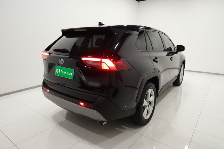 Used Toyota RAV4 2022 2.0L CVT Two-Wheel Drive Fashion Plus Edition
