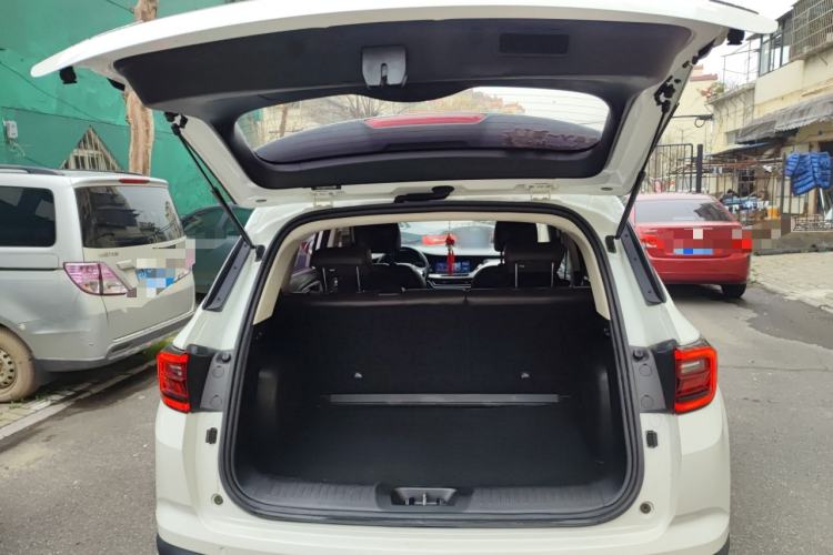 Used CHANGAN CS35PLUS 2018 1.6L Manual Cool Edition China V Standard Trunk