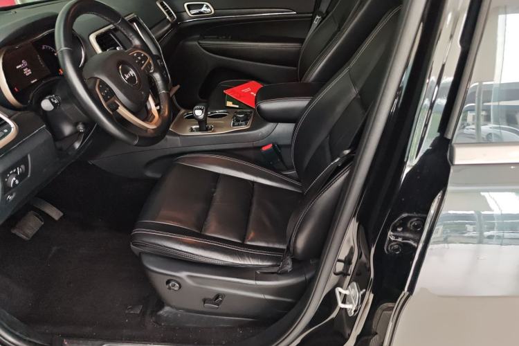 Used Jeep Grand Cherokee 2015 3.0L Comfort Navigation Edition
