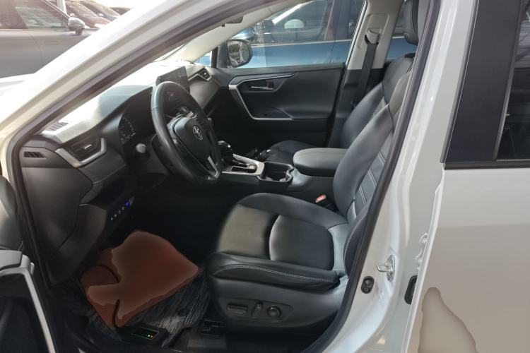 Used Toyota RAV4 2023 2.0L CVT Two-Wheel Drive 20th Anniversary Platinum Edition