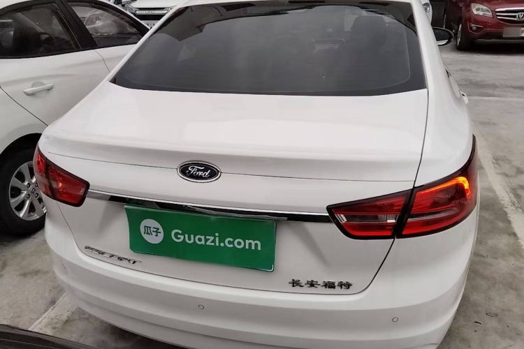 Used Ford Escort 2015 1.5L Automatic Fashion Model