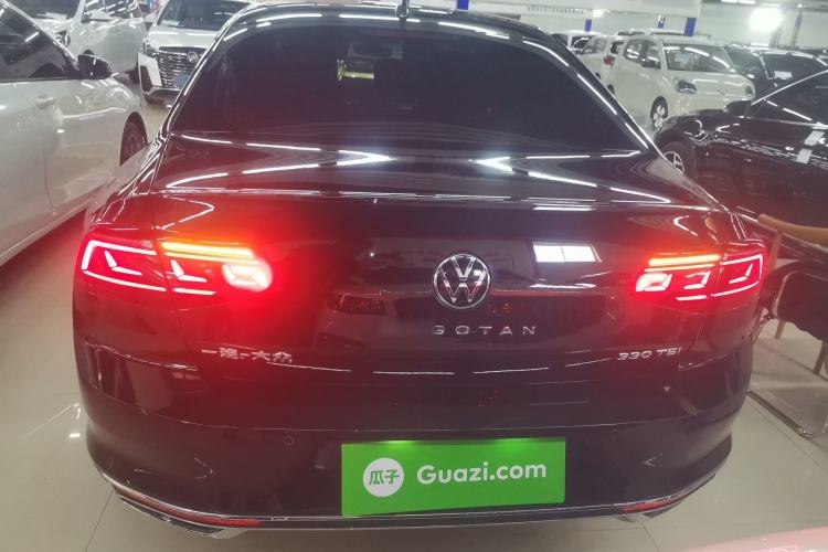 Used Volkswagen Magotan 2025 Zhongxiang Version 330TSI DSG Luxury Edition