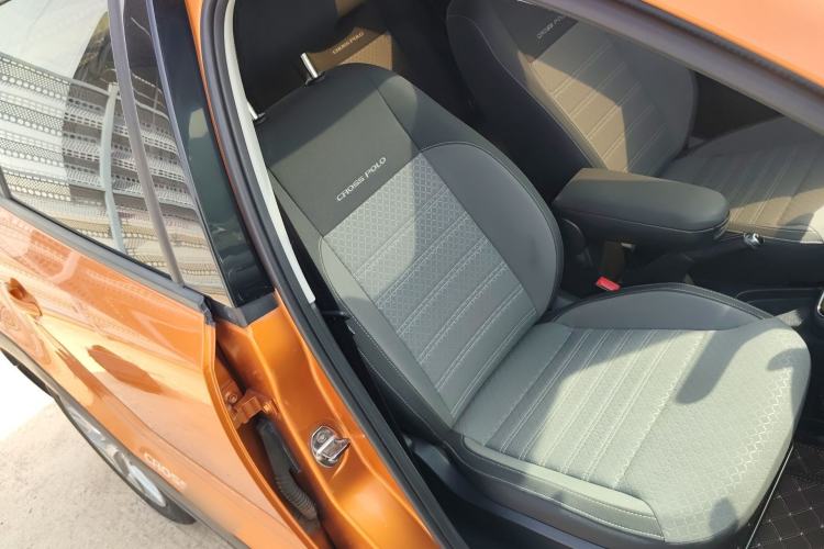 Used Volkswagen Polo 2014 1.6L Cross Polo Automatic Right Front Seat