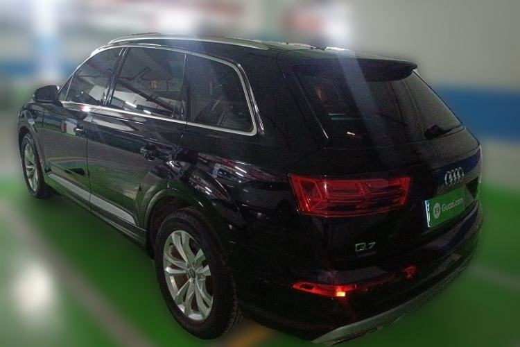 Used Audi Q7 2018 45 TFSI Technology Edition Rear Left 45 Deg