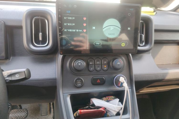 Used Yufeng Gold Warehouse 2025 Model Bus Version with Slow Charger Audio And AC Panel