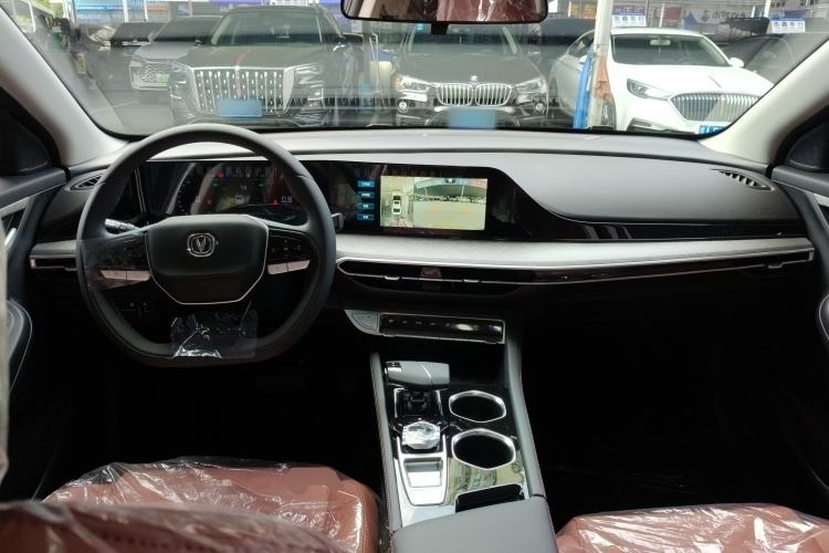 Used CHANGAN Eado 2025 PLUS 1.4T Dual-Clutch High-Energy Version Center Console