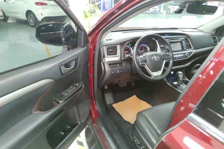 Used Toyota Highlander 2018 2.0T Four-Wheel Drive Luxury Edition 7 Seats China V Emission Standard