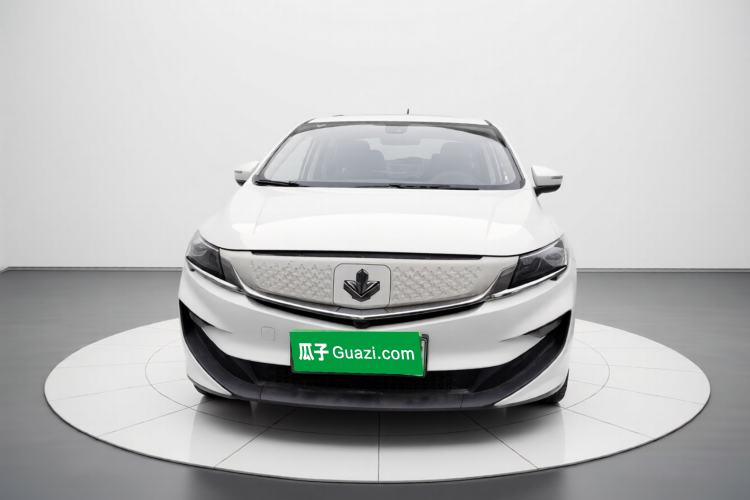 Used Livan Maple 80v L 2024 407 km 6 Seats
