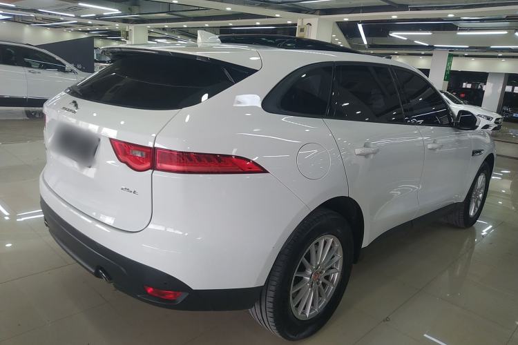 Used Jaguar F-PACE 2016 2.0T Two-Wheel Drive Urban Luxury Edition