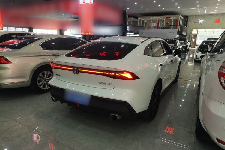 Used CHANGAN UNI-V 2022 1.5T Prestige Version
