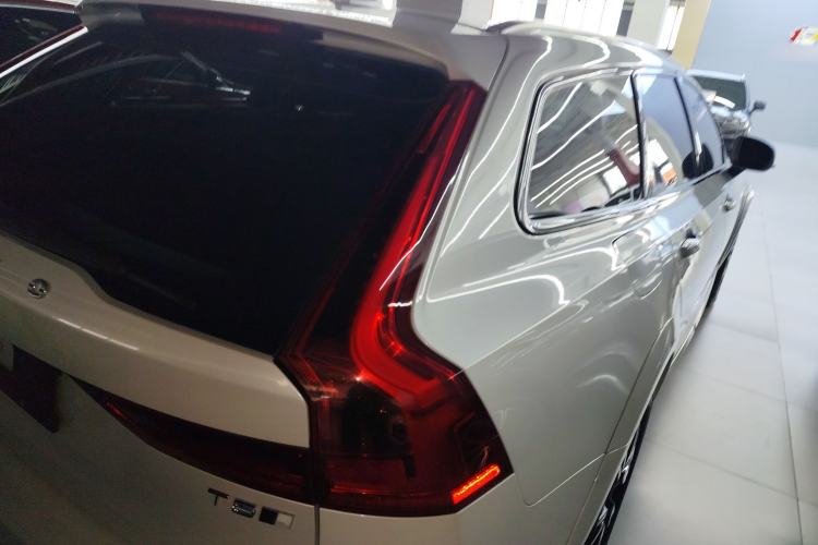 Used Volvo V90 2017 Cross Country T5 AWD Prestige Edition
