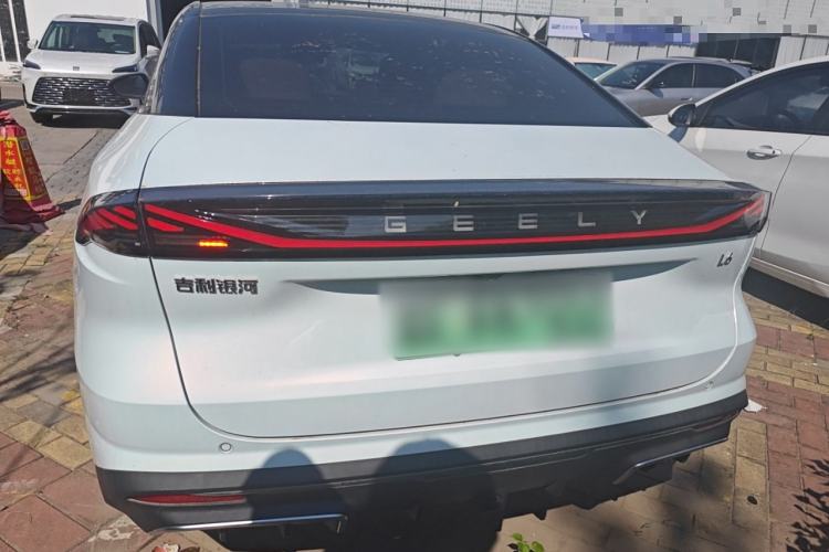 Used Geely Galaxy L6 2023 125km Starship