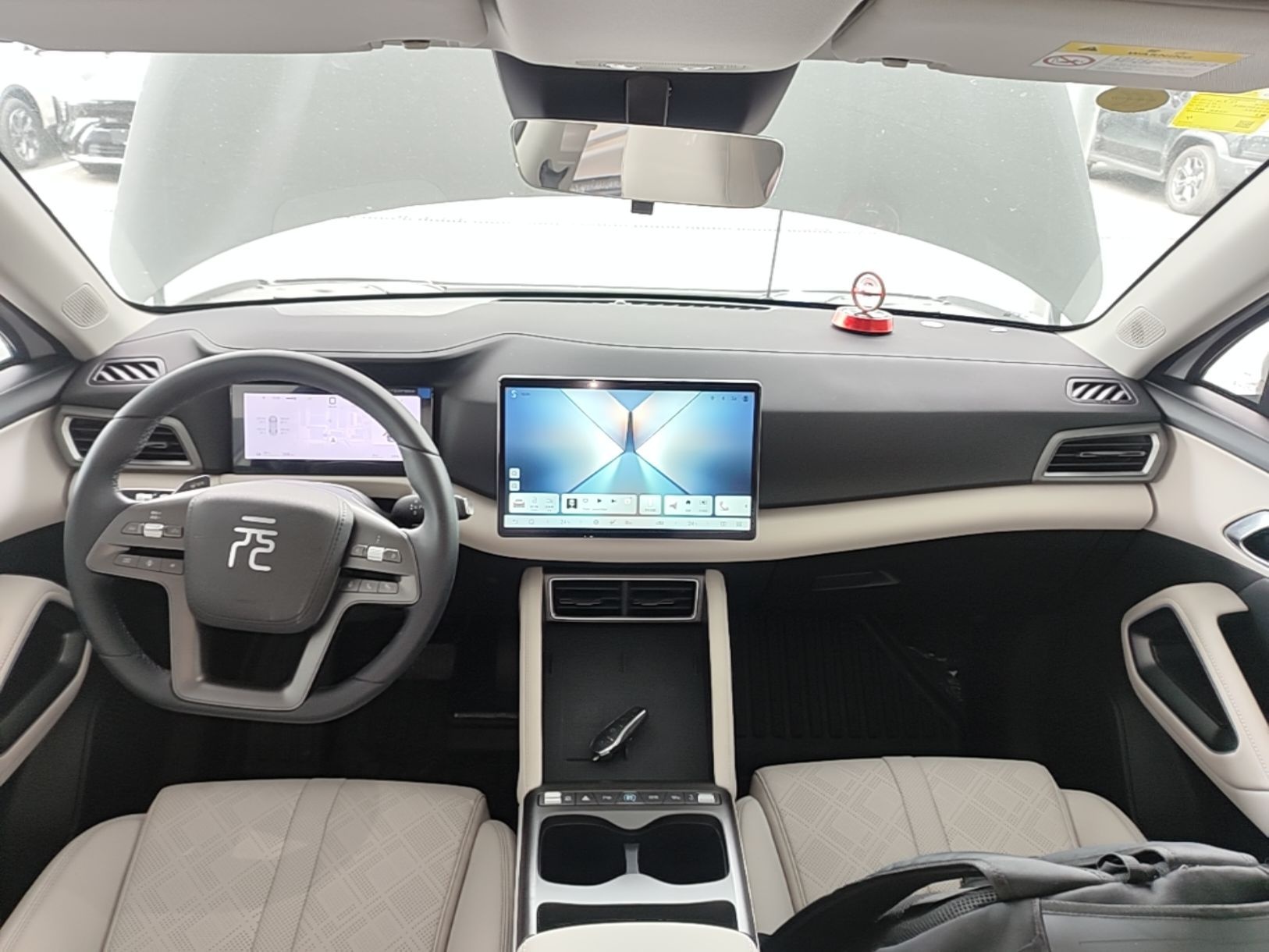 BYD Yuan UP 2025 Intelligent Driving Version 401 km Leading Edition — снимка 12
