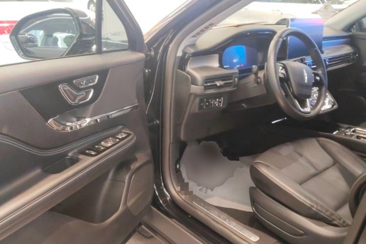 Used Lincoln Corsair 2022 2.0T Two-Wheel Drive Deluxe Edition Driver Seat