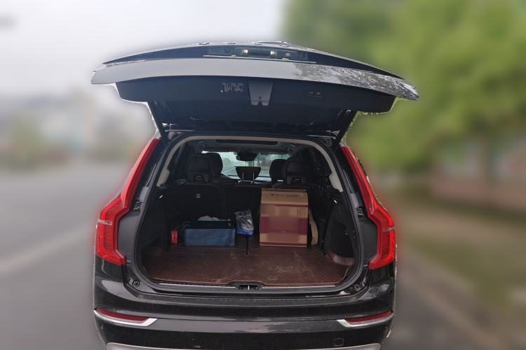 Used Volvo XC90 New Energy 2019 E-Drive Hybrid T8 Prestige 7-Seater China VI Standard Trunk