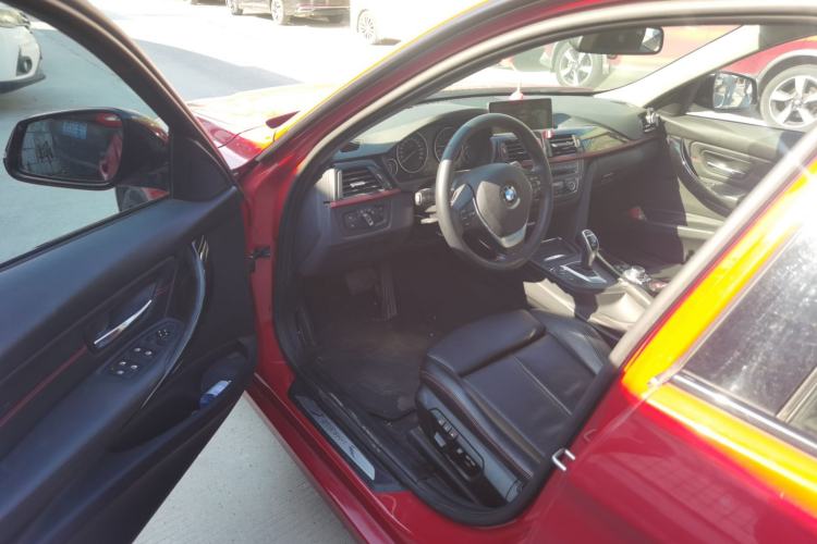 Used BMW 3 Series 2013 Facelifted 328i Sport Design Package
